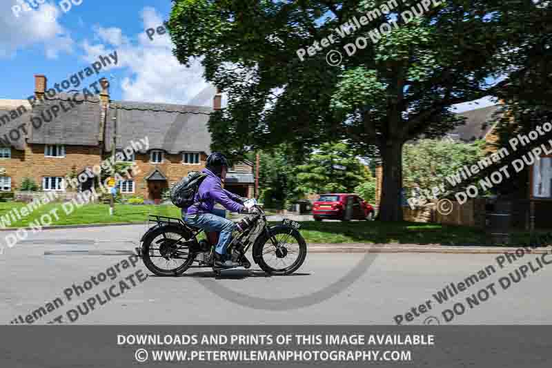 Vintage motorcycle club;eventdigitalimages;no limits trackdays;peter wileman photography;vintage motocycles;vmcc banbury run photographs